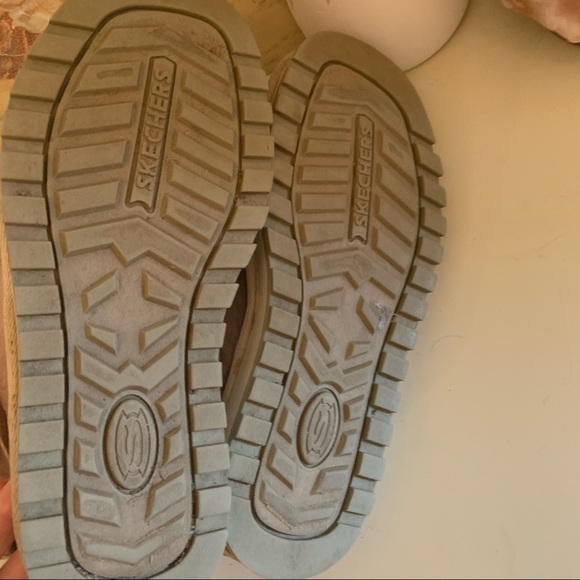 SKETCHERS beige faux suede size 7 women’s boots - Picture 5 of 9